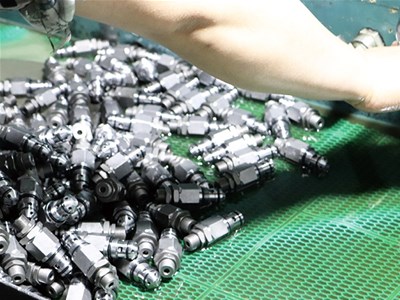 挖掘机溢流阀噪声的解决方法